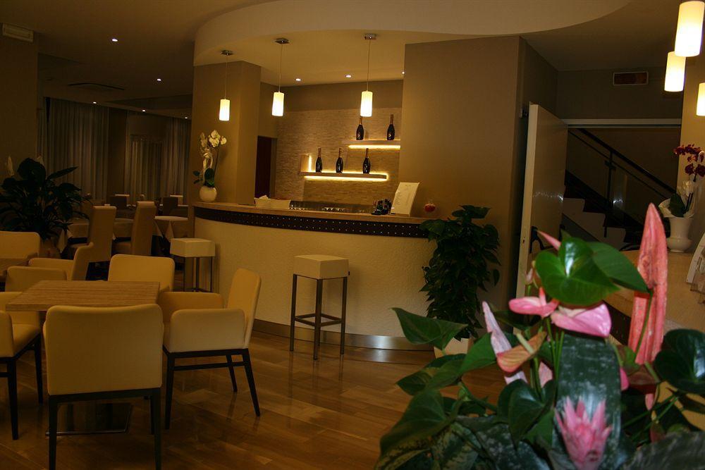 Hotel Lalla Beauty & Relax Cesenatico Eksteriør bilde